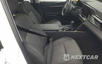 2026 Toyota Camry LE - zdjęcie 22 z 29 - miniatura