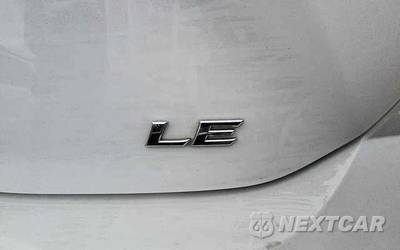 2026 Toyota Camry LE - zdjęcie 7 z 29 - miniatura