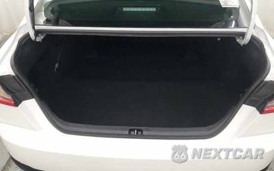 2026 Toyota Camry LE - zdjęcie 8 z 29 - miniatura