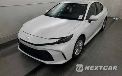 2026 Toyota Camry LE - zdjęcie 1 z 29 - miniatura