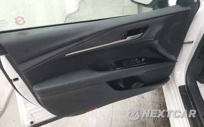 2026 Toyota Camry LE - zdjęcie 13 z 29 - miniatura