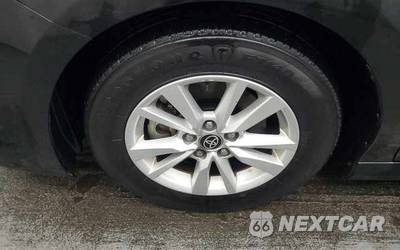 2025 Toyota Camry LE - zdjęcie 9 z 33 - miniatura