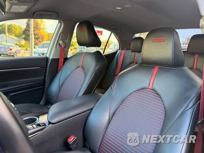 2021 Toyota Camry TRD - zdjęcie 17 z 19 - miniatura