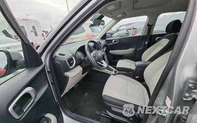 2025 Hyundai Venue SEL - zdjęcie 12 z 30 - miniatura