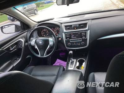 2016 Nissan Altima 2.5 SR - zdjęcie 14 z 17 - miniatura