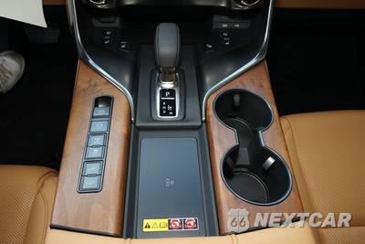 2026 Lexus LX 700h Luxury - zdjęcie 19 z 38 - miniatura