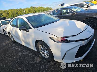 2025 Toyota Camry LE - zdjęcie 3 z 17 - miniatura