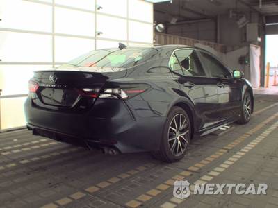 2021 Toyota Camry SE - zdjęcie 4 z 31 - miniatura