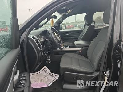 2023 Ram 1500 Big Horn Extended Cab Medium Bed - zdjęcie 13 z 24 - miniatura