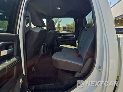 2024 Ram 2500 Big Horn Crew Cab Medium Bed - zdjęcie 13 z 38 - miniatura
