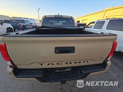 2017 Toyota Tacoma TRD Sport Crew Cab Medium Bed - zdjęcie 5 z 20 - miniatura