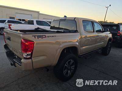 2017 Toyota Tacoma TRD Sport Crew Cab Medium Bed - zdjęcie 4 z 20 - miniatura