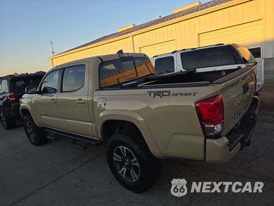 2017 Toyota Tacoma TRD Sport Crew Cab Medium Bed - zdjęcie 6 z 20 - miniatura