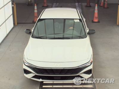 2025 Hyundai Elantra SEL Sport - zdjęcie 2 z 33 - miniatura