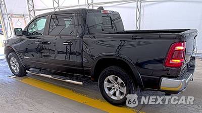 2022 Ram 1500 Laramie Crew Cab Short Bed - zdjęcie 6 z 26 - miniatura