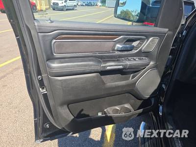 2022 Ram 1500 Laramie Crew Cab Short Bed - zdjęcie 9 z 26 - miniatura
