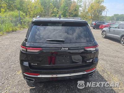 2023 Jeep Grand Cherokee Overland - zdjęcie 5 z 33 - miniatura