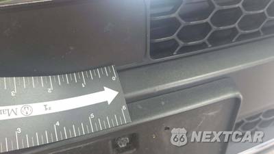 2023 Jeep Grand Cherokee Overland - zdjęcie 24 z 33 - miniatura