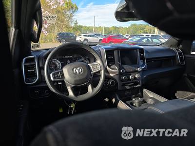 2022 Ram 1500 Big Horn Crew Cab Short Bed - zdjęcie 11 z 25 - miniatura