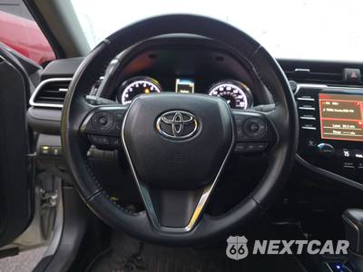 2018 Toyota Camry SE - zdjęcie 10 z 18 - miniatura