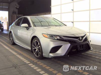2018 Toyota Camry SE - zdjęcie 3 z 18 - miniatura