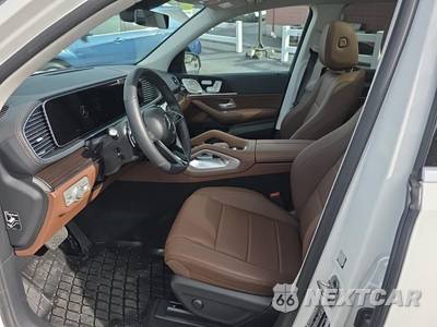 2026 Mercedes-Benz GLS 450 4MATIC - zdjęcie 7 z 15 - miniatura