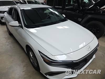 2024 Hyundai Elantra SE - zdjęcie 3 z 17 - miniatura