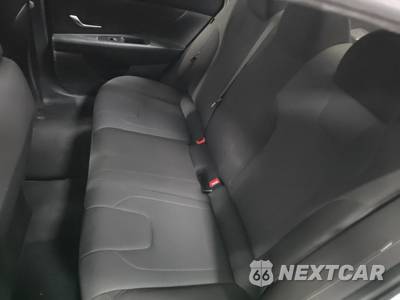2024 Hyundai Elantra SE - zdjęcie 10 z 17 - miniatura