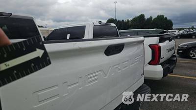 2023 Chevrolet Silverado 2500HD LT Crew Cab Medium Bed 1LT - zdjęcie 19 z 24 - miniatura
