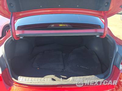 2025 Hyundai Elantra Limited - zdjęcie 16 z 38 - miniatura