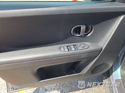 2025 Hyundai IONIQ 5 SE - zdjęcie 9 z 31 - miniatura
