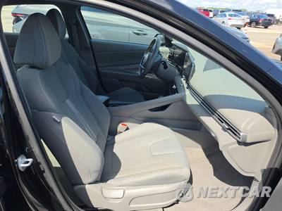 2023 Hyundai Elantra SEL - zdjęcie 8 z 51 - miniatura