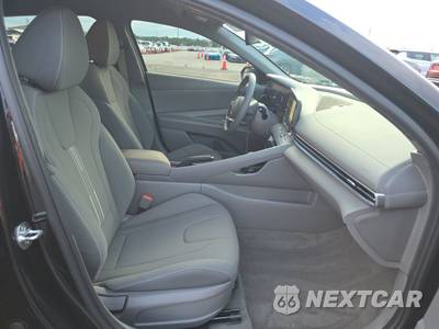 2024 Hyundai Elantra SEL - zdjęcie 8 z 26 - miniatura