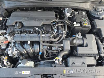 2024 Hyundai Elantra SEL - zdjęcie 15 z 26 - miniatura