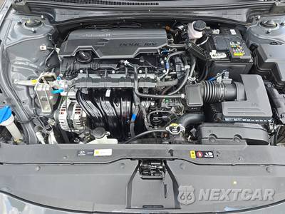 2025 Hyundai Elantra SEL Sport - zdjęcie 15 z 43 - miniatura