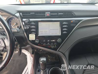 2018 Toyota Camry SE - zdjęcie 11 z 18 - miniatura