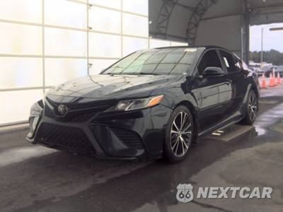 2018 Toyota Camry SE - zdjęcie 1 z 18 - miniatura