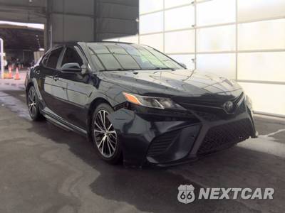 2018 Toyota Camry SE - zdjęcie 3 z 18 - miniatura