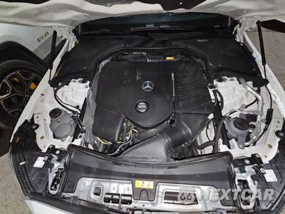 2025 Mercedes-Benz C 300 - zdjęcie 15 z 18 - miniatura