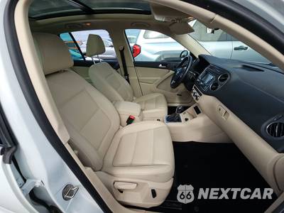 2014 Volkswagen Tiguan SEL - zdjęcie 8 z 37 - miniatura