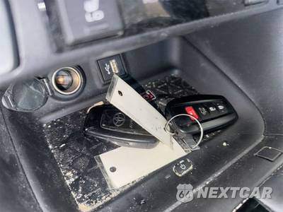 2024 Toyota RAV4 Hybrid XLE Premium - zdjęcie 14 z 23 - miniatura