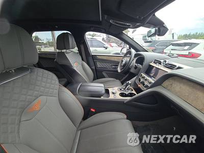 2023 Bentley Bentayga Azure V8 - zdjęcie 8 z 24 - miniatura