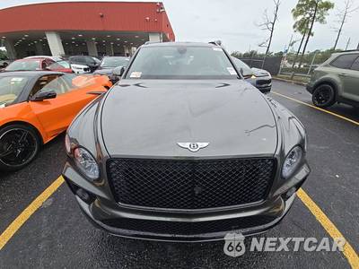 2023 Bentley Bentayga Azure V8 - zdjęcie 2 z 24 - miniatura