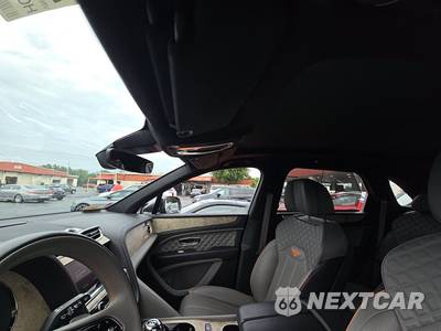 2023 Bentley Bentayga Azure V8 - zdjęcie 17 z 24 - miniatura