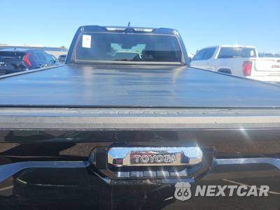 2022 Toyota Tundra Hybrid Limited Crew Cab Medium Bed - zdjęcie 16 z 35 - miniatura