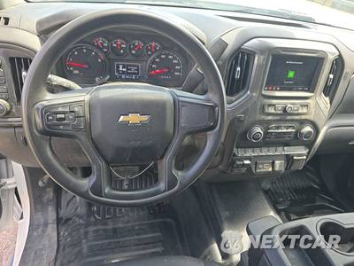 2025 Chevrolet Silverado 3500HD Work Truck Crew Cab Long Bed 1WT DRW - zdjęcie 17 z 43 - miniatura