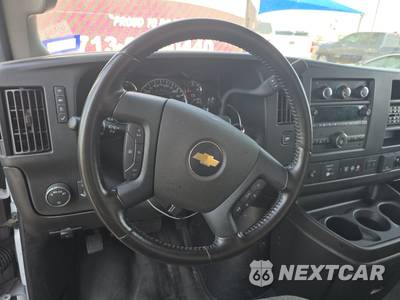 2022 Chevrolet Express 4500 Cutaway 2WT DRW - zdjęcie 10 z 22 - miniatura