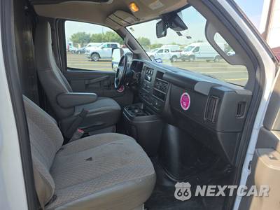 2022 Chevrolet Express 4500 Cutaway 2WT DRW - zdjęcie 8 z 22 - miniatura