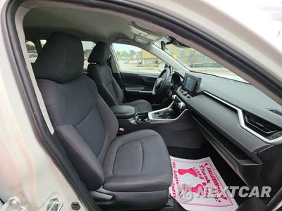 2019 Toyota RAV4 LE - zdjęcie 8 z 24 - miniatura