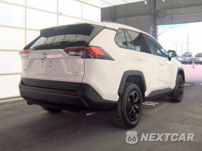 2019 Toyota RAV4 LE - zdjęcie 4 z 24 - miniatura
